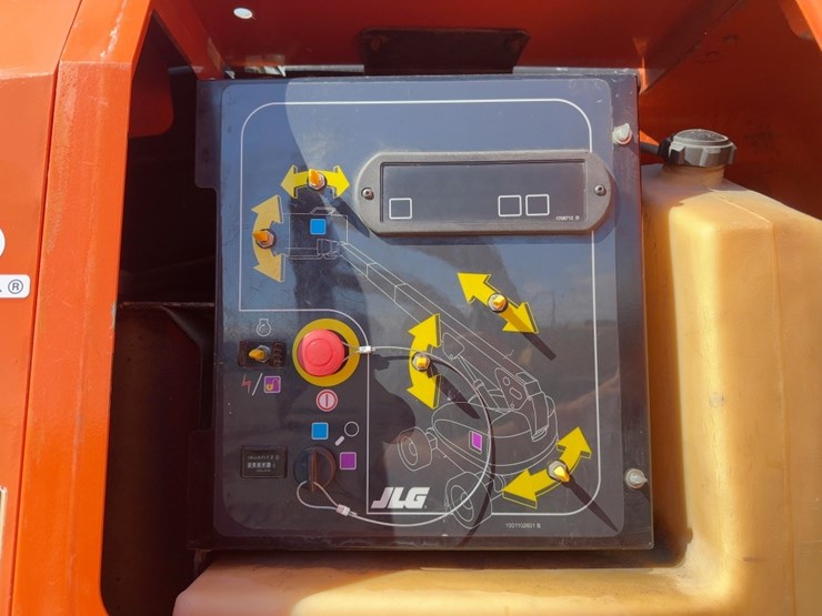 2015-jlg-600s-image-16