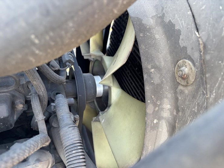 2013-john-deere-1600-turbo-image-30