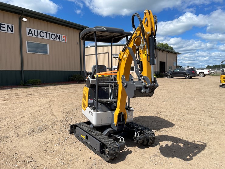 #9433-•-2025-unused-cfg-mini-excavator-image-2