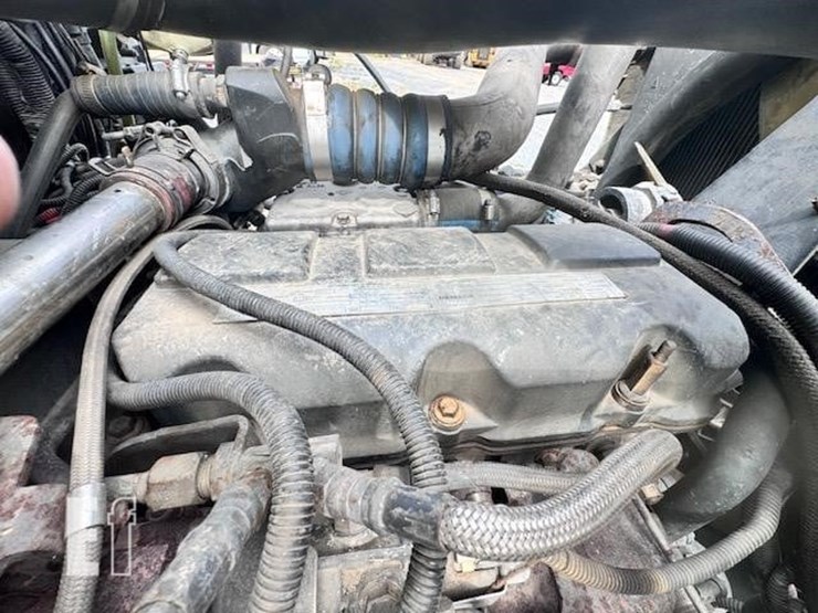 2004-mack-ch613-image-12