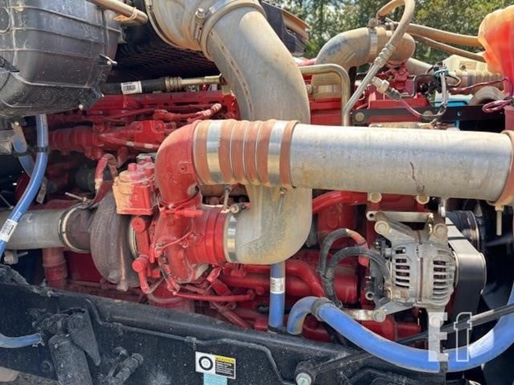 2022-kenworth-t880-image-23