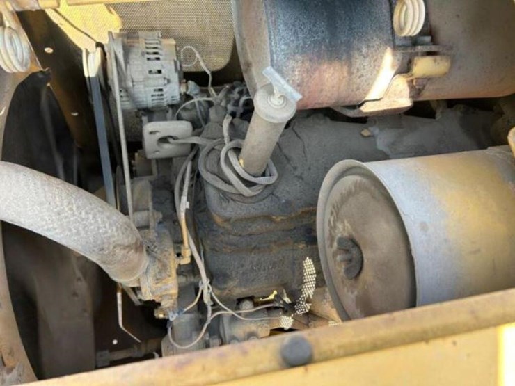 1990-caterpillar-d3c-image-13