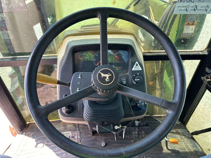 2011-john-deere-5075m-image-12