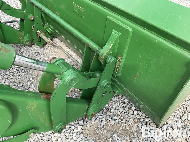 2015-john-deere-6130d-image-17