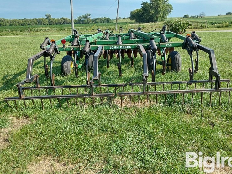 john-deere-714-image-6
