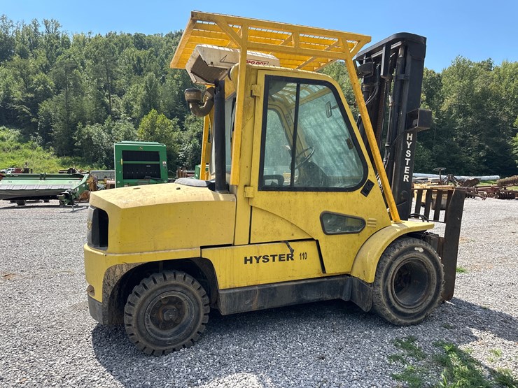 #126-•-hyster-110-forklift-(inoperable)-image-1