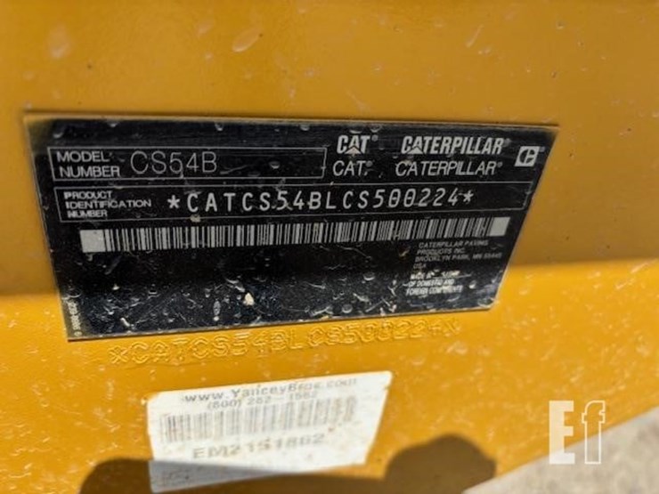 2016-caterpillar-cs54b-image-31