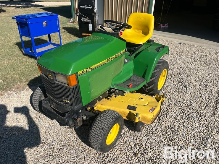 john-deere-425-image-1