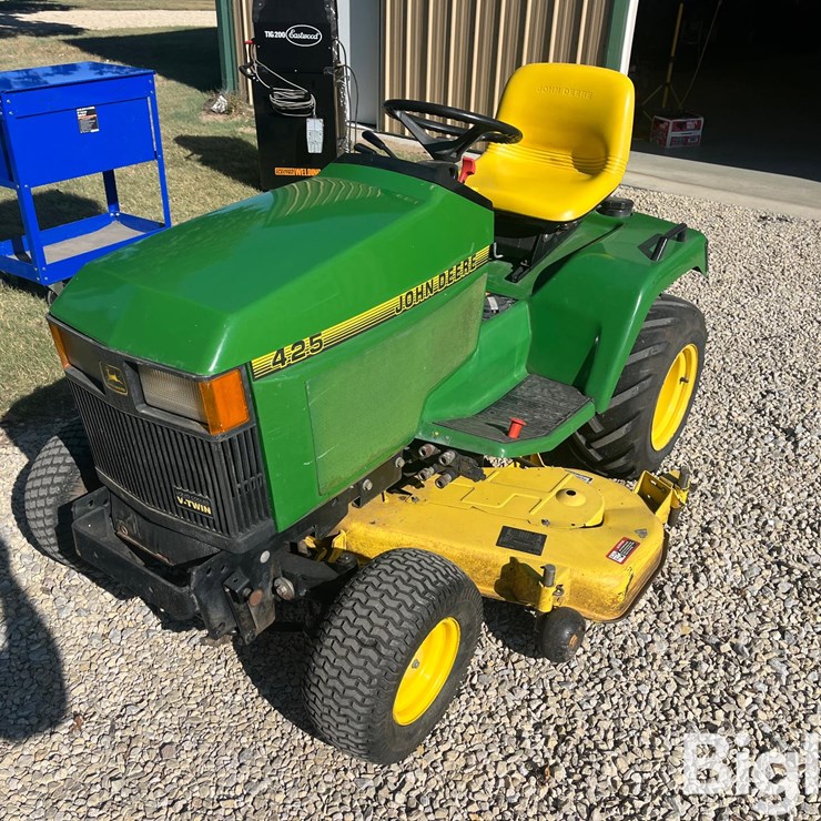 JOHN DEERE 425