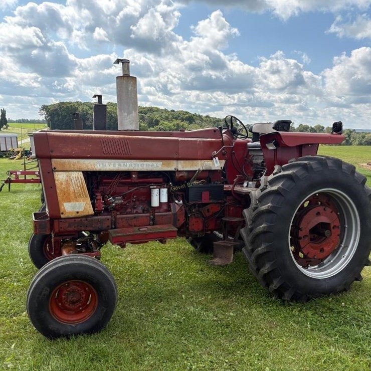 INTERNATIONAL 966