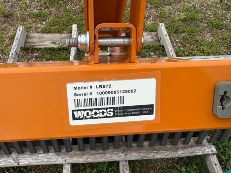 new-woods-lrs72-3pt-landscape-rake-image-3