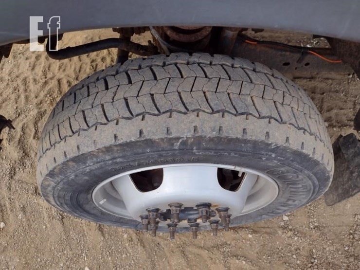 2012-ford-f550-image-18