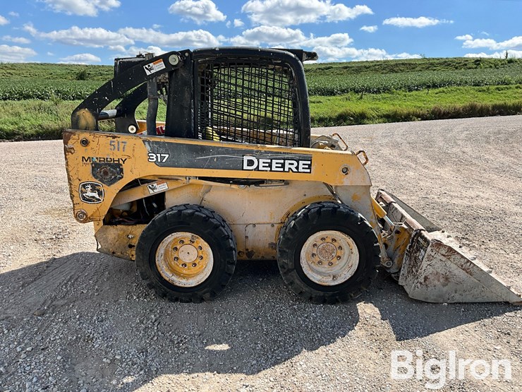 2005-john-deere-317-image-4