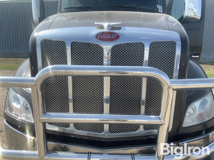 2015-peterbilt-579-image-9
