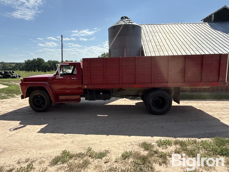 1974-ford-f600-image-8