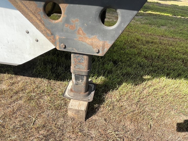 2017-utility-3000r-image-35
