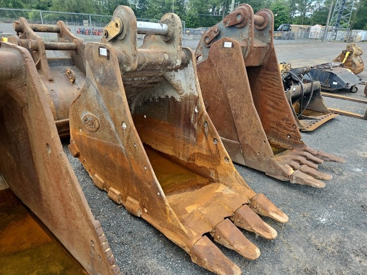 geith-36"-bucket-with-teeth-image-2