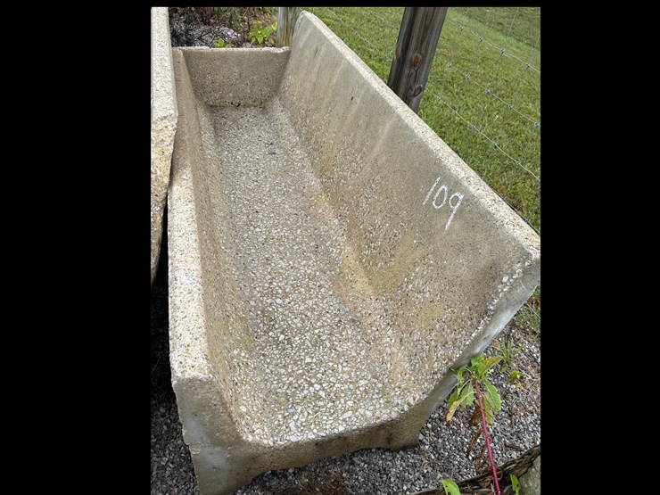 #109-•-8ft-concrete-j-bunks-image-1
