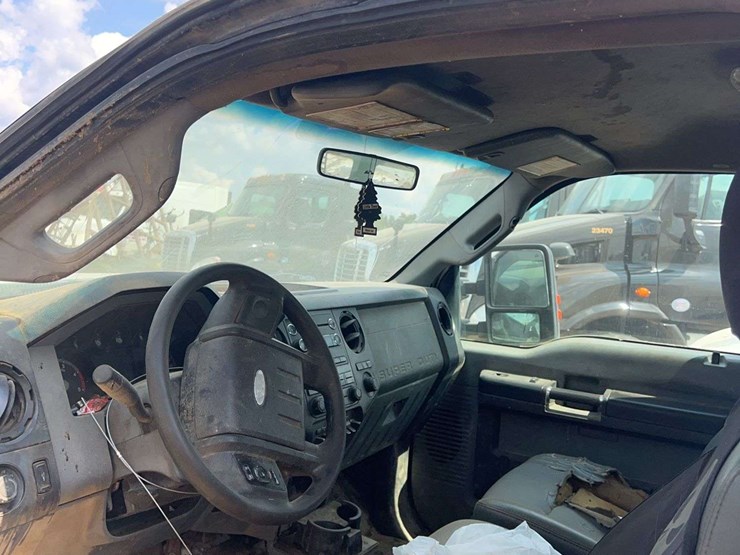 ford-f250-xl-image-23
