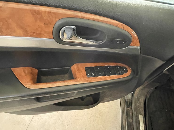 2009-buick-enclave-cxl-image-18
