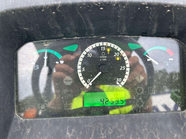 2016-john-deere-5055e-image-11