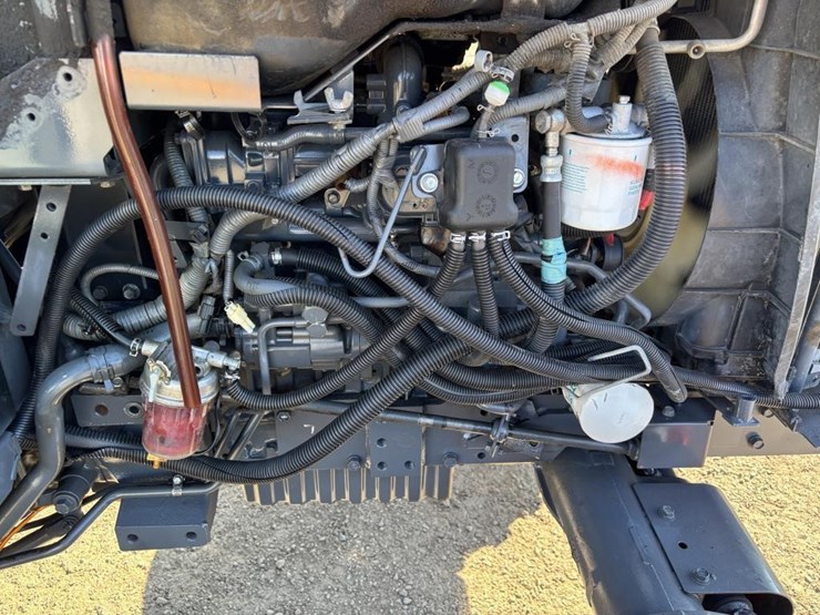 2019-kubota-mx5400-image-35