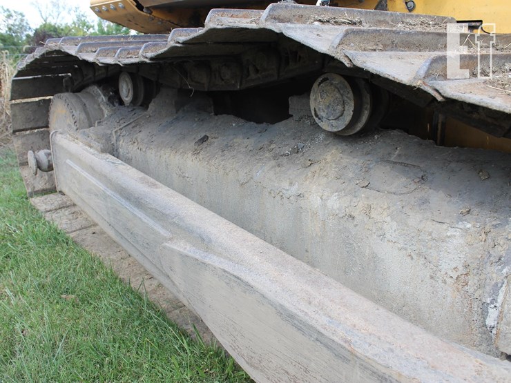 2015-deere-850k-image-8