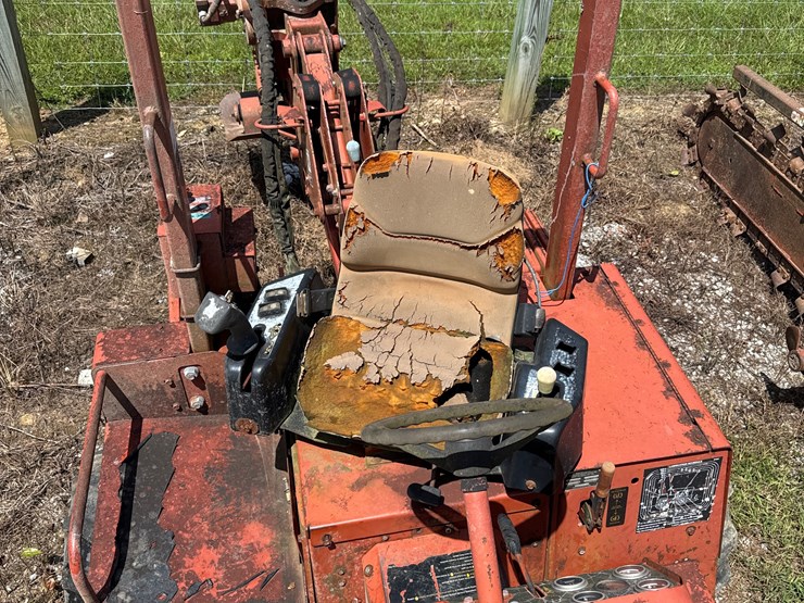 2000-ditch-witch-z5700-image-10