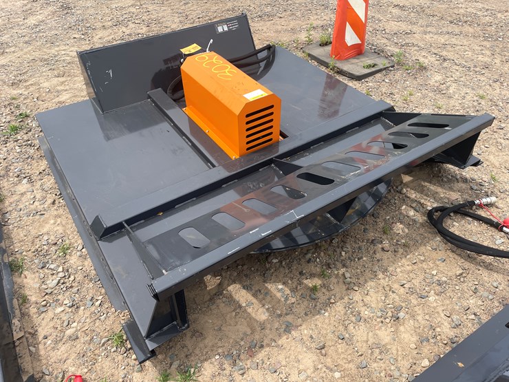 #3029-•-unused-2025-wolverine-skid-steer-brush-cutter-attachment-image-3