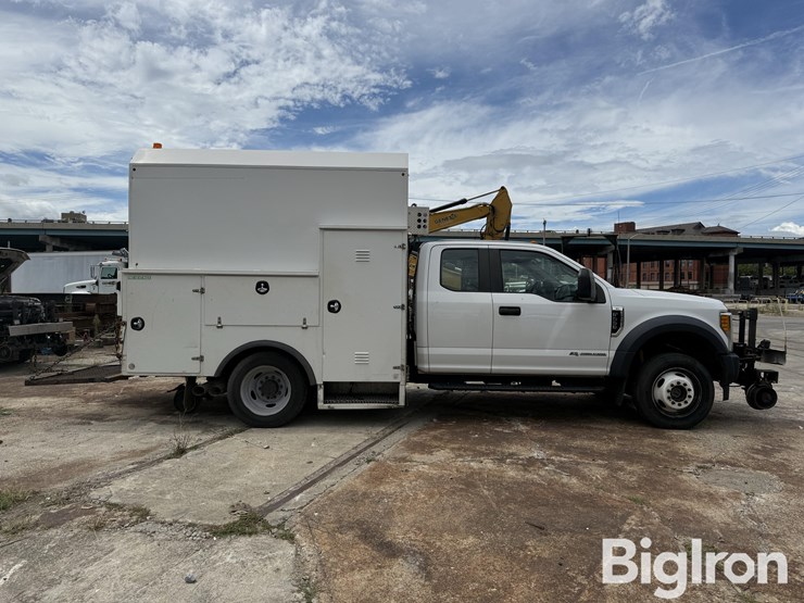 2017-ford-f550-xl-image-4