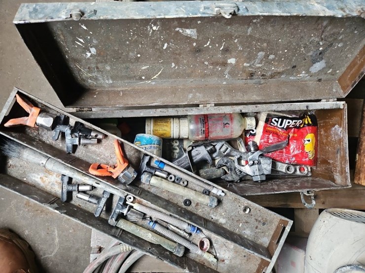 quantity-of-paint-sprayers,-image-5