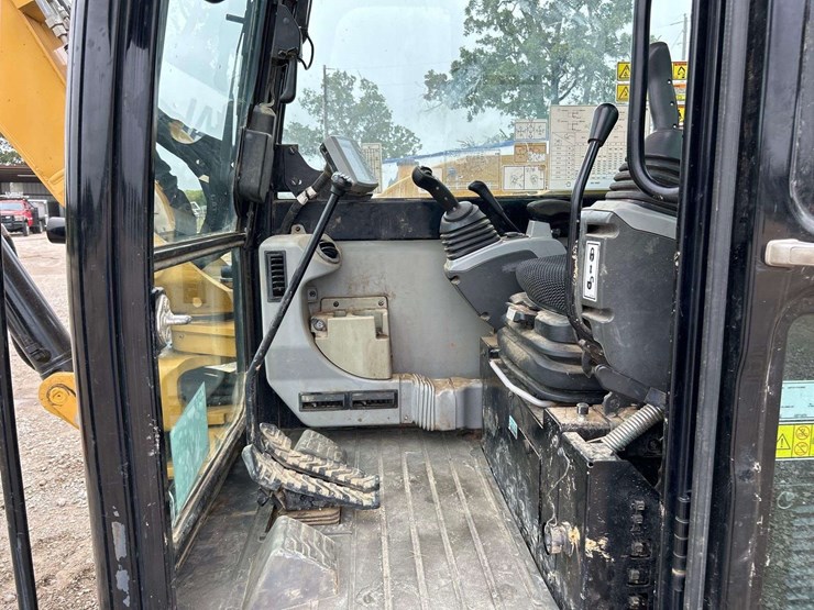caterpillar-308e2-cr-image-11
