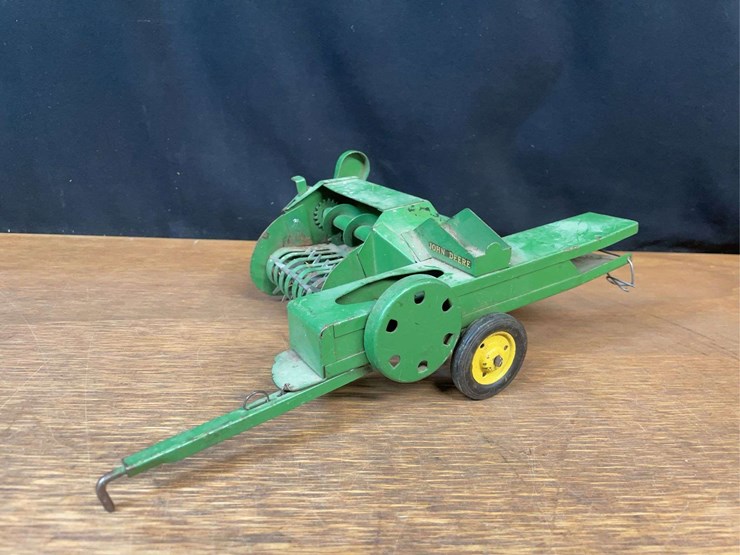 john-deere-16-image-5