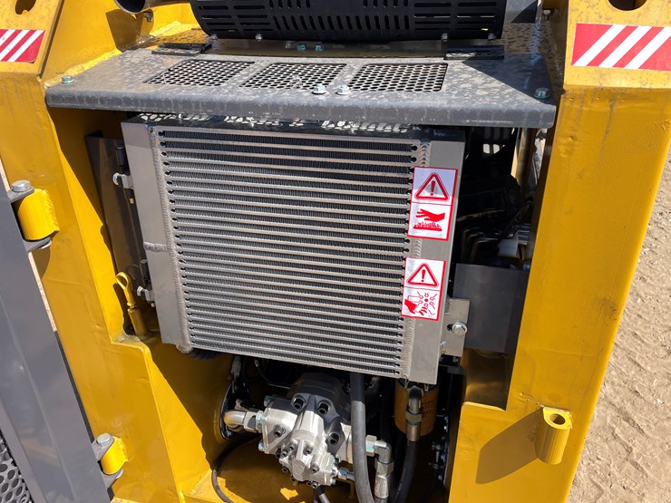 #9457-•-unused-2025-cfg-skid-steer-loader-image-17