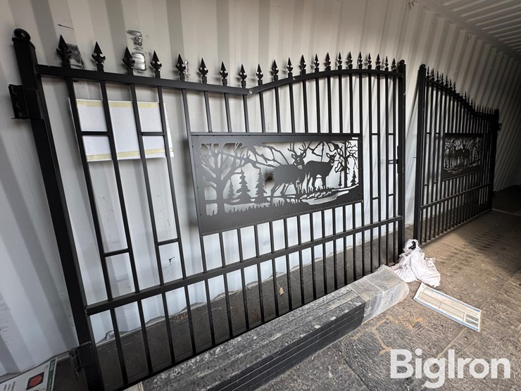 18'-bi-parting-decorative-gates-w/fencing-image-3