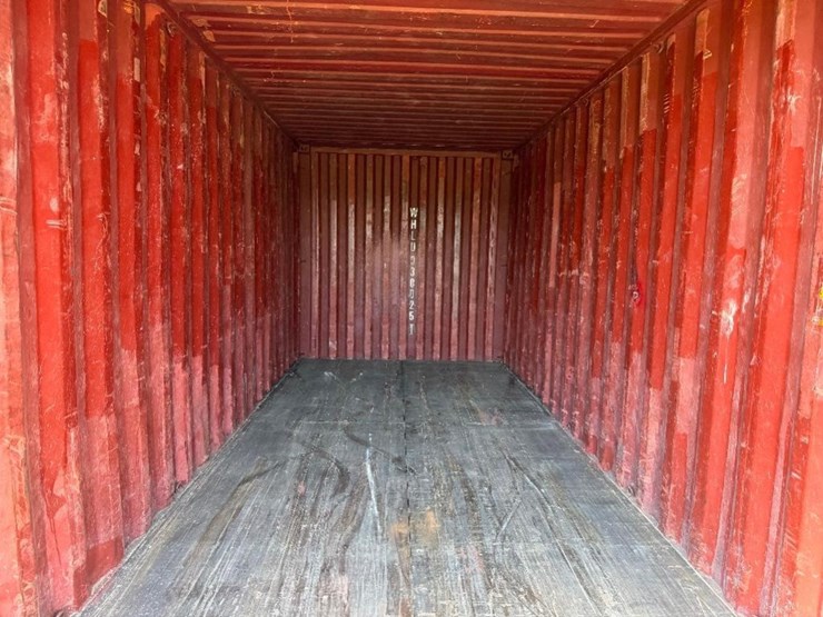 20'-shipping-container-image-4