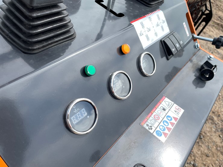 #9365-•-unused-2025-landhero-mini-skid-steer-loader-image-15