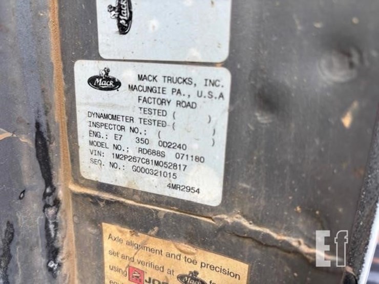 2001-mack-rd688s-image-19
