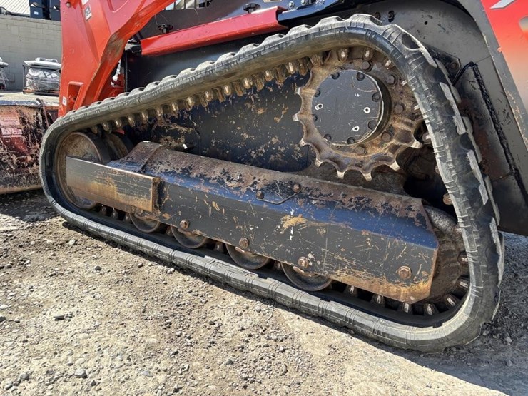 2019-kubota-svl75-2-image-18