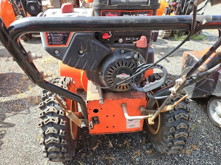 ariens-deluxe-28-snow-blower-image-5