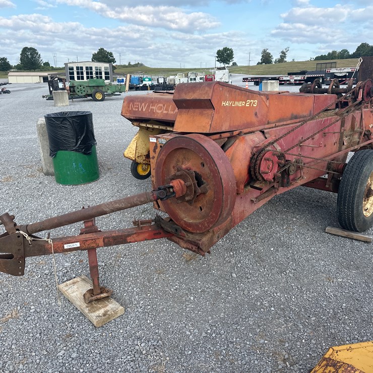 NEW HOLLAND 273