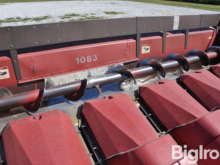 1990-case-ih-1083-image-19