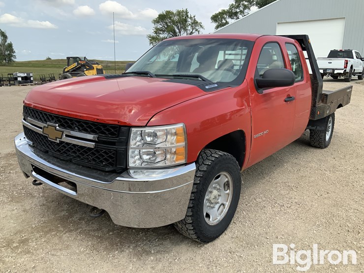 2011-chevrolet-silverado-2500-image-1