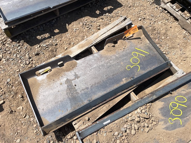 #3091-•-unused-2025-wolverine-universal-quick-attach-mount-plate-image-1