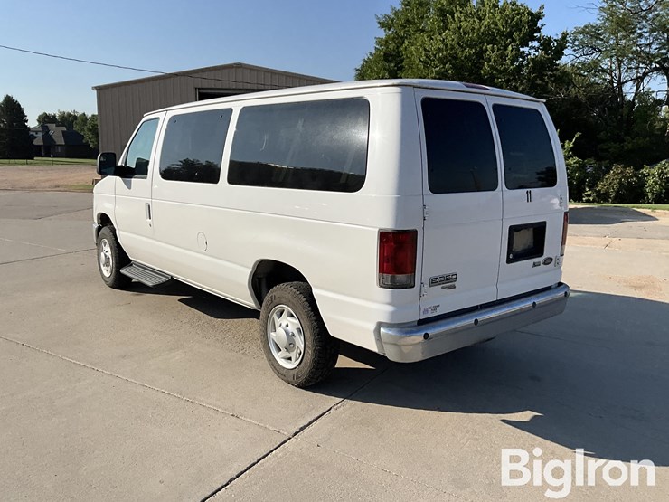 2011-ford-e350-xlt-image-7