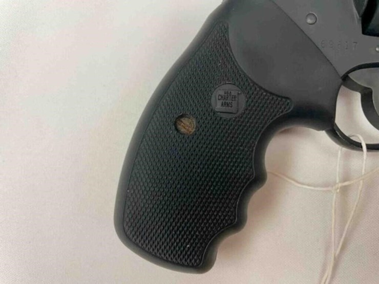 charter-arms-44-spec.-mag-revolver-image-9