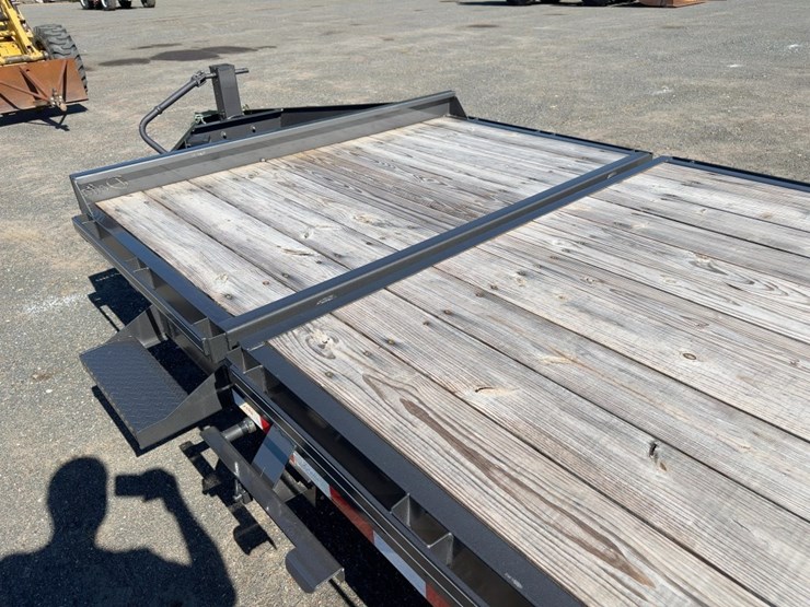 2025-delta-27tb-t/a-tilt-deck-trailer-image-16