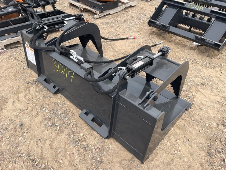 #3047-•-unused-2025-wolverine-skid-steer-grapple-bucket-attachment-image-3