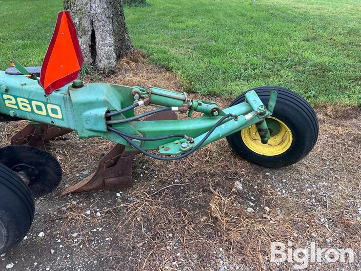 john-deere-2600-image-9