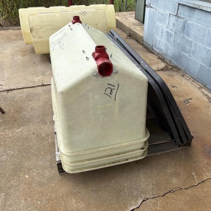 IH 900 Planter Fertilizer Boxes